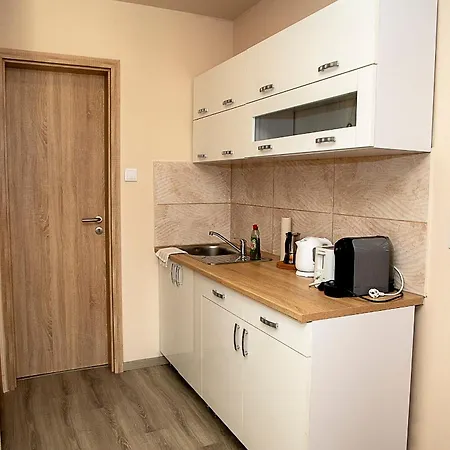 Apartment Sasfeszek *